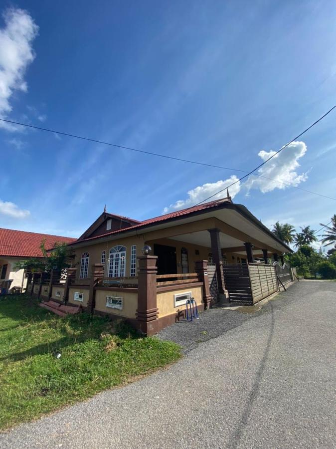 Family Homestay Kuala Terengganu Exterior foto